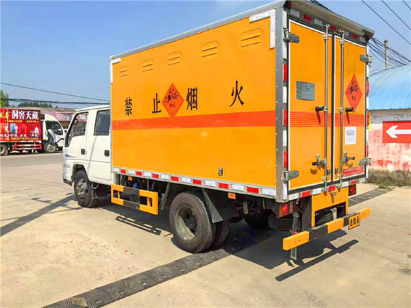 江鈴雙排(藍(lán)牌)爆破器材車