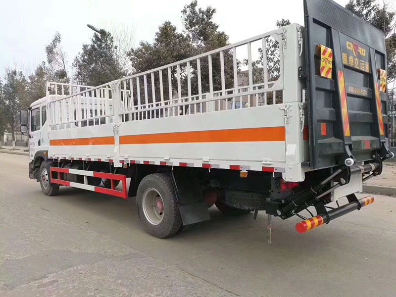 東風(fēng)6.2米（10.8噸）氣瓶車