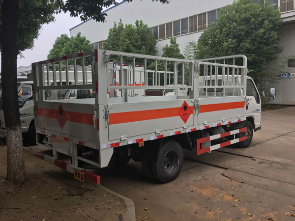 江鈴4.1米(藍(lán)牌)氣瓶車