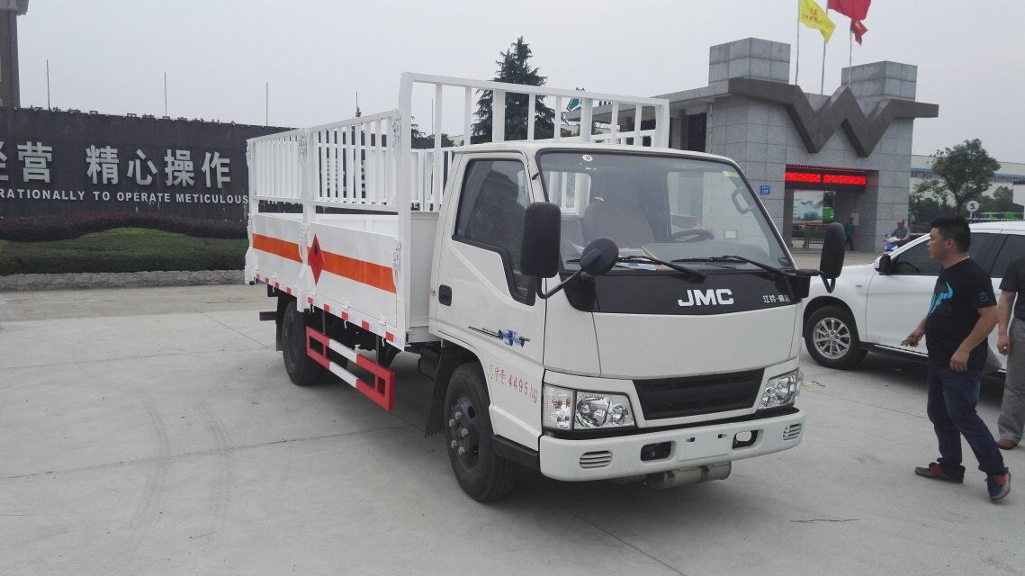 江鈴4.1米(藍(lán)牌)氣瓶車