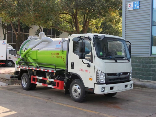 福田5方吸污車