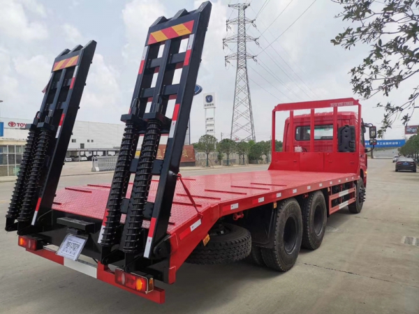 東風(fēng)D3V后八輪平板拖車