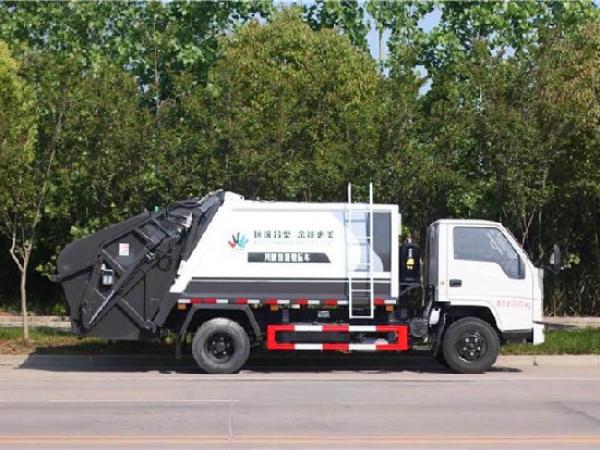 國(guó)六江鈴順達(dá)藍(lán)牌4方壓縮式垃圾車(chē)