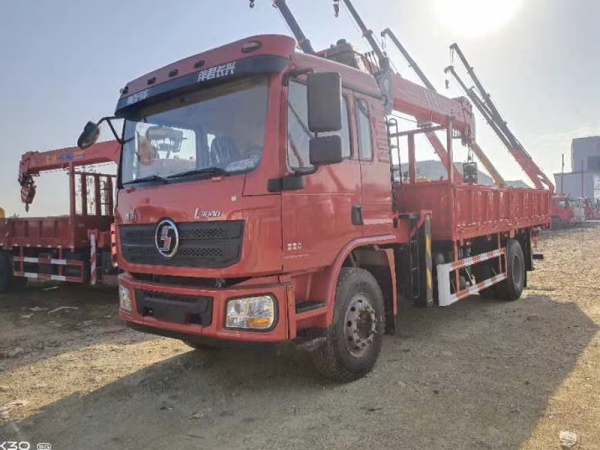 陜汽軒德單橋8噸隨車(chē)吊