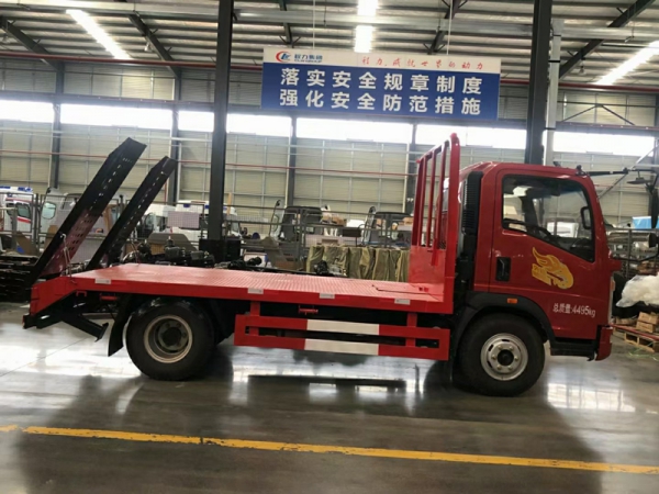 重汽豪曼藍(lán)牌平板拖車