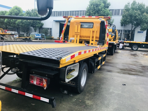 重汽豪沃平板清障車(chē)