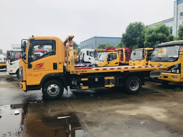 重汽豪沃平板清障車(chē)