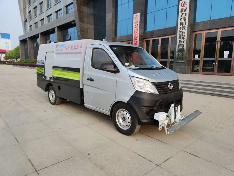 長安2.5方路面養護車，清洗車多少錢