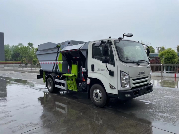江鈴雙倉(cāng)垃圾車,垃圾分類運(yùn)輸車